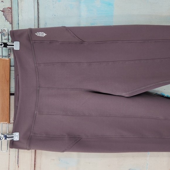 Free People High-Rise 7/8 Hanalei Legging in Kalamata - Picture 4 of 7